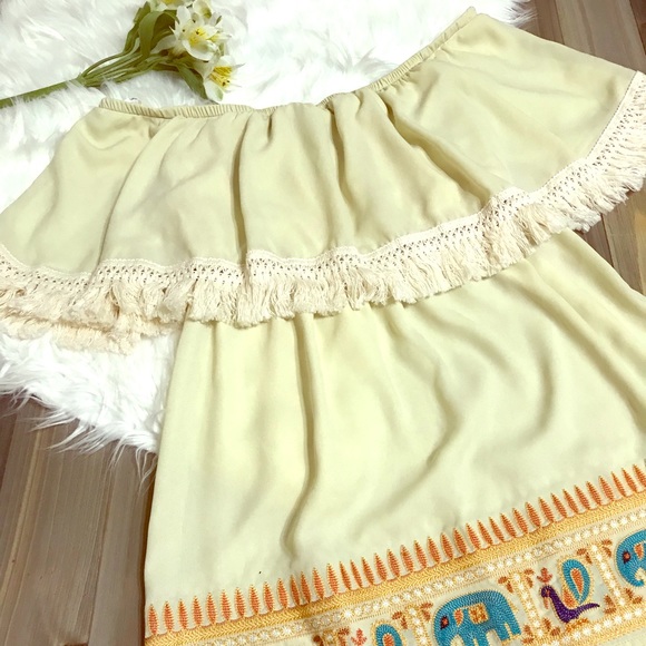 Tops - Off the shoulder fringe top